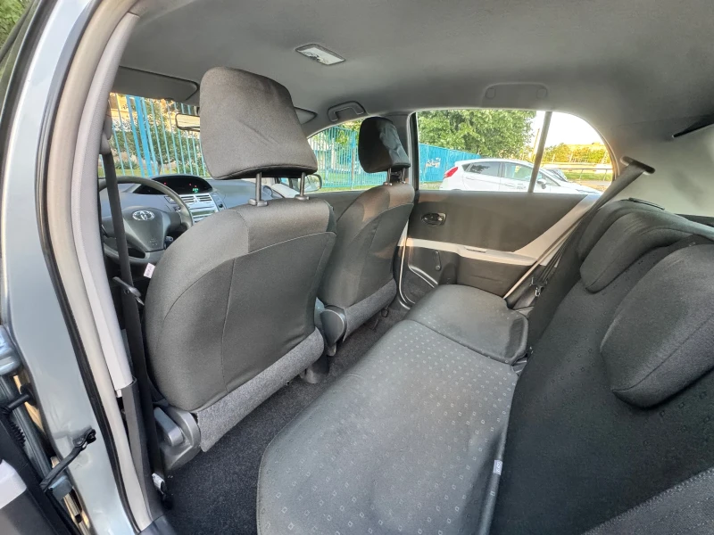 Toyota Yaris 1.0i~70hp~ITALY~КЛИМАТИК~130000км!, снимка 15 - Автомобили и джипове - 50617419