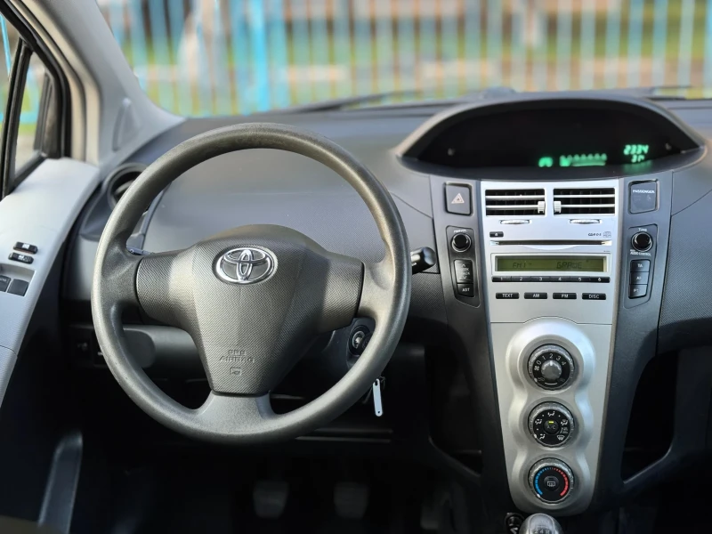 Toyota Yaris 1.0i~70hp~ITALY~КЛИМАТИК~130000км!, снимка 11 - Автомобили и джипове - 50617419