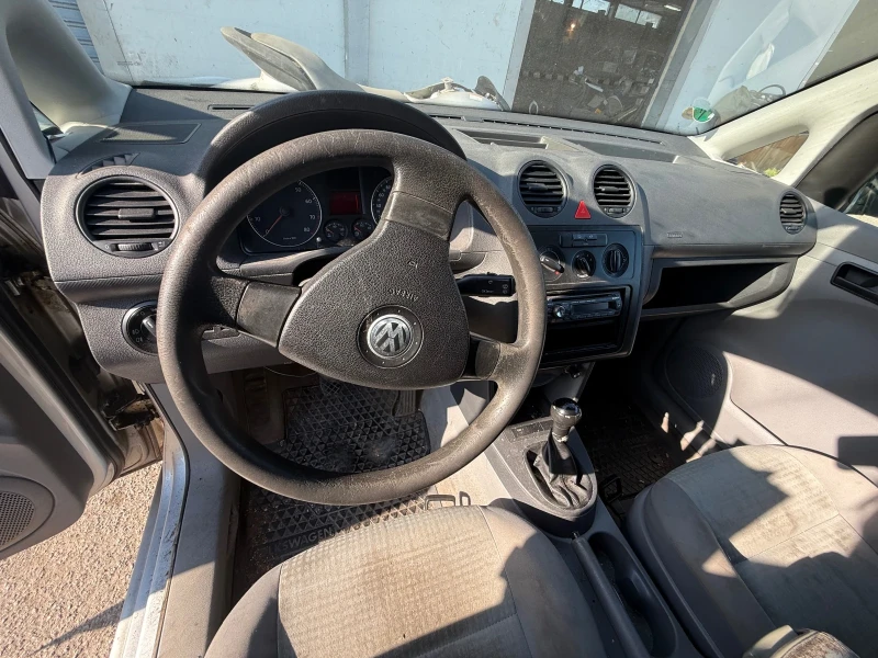 VW Caddy, снимка 8 - Автомобили и джипове - 51351077