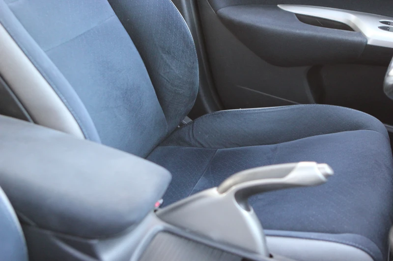 Honda Civic 1.8 automatic, снимка 8 - Автомобили и джипове - 52657286