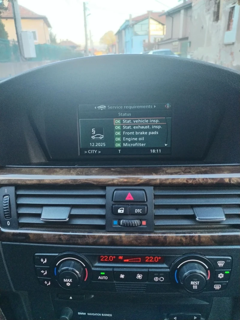 BMW 320, снимка 16 - Автомобили и джипове - 52181211