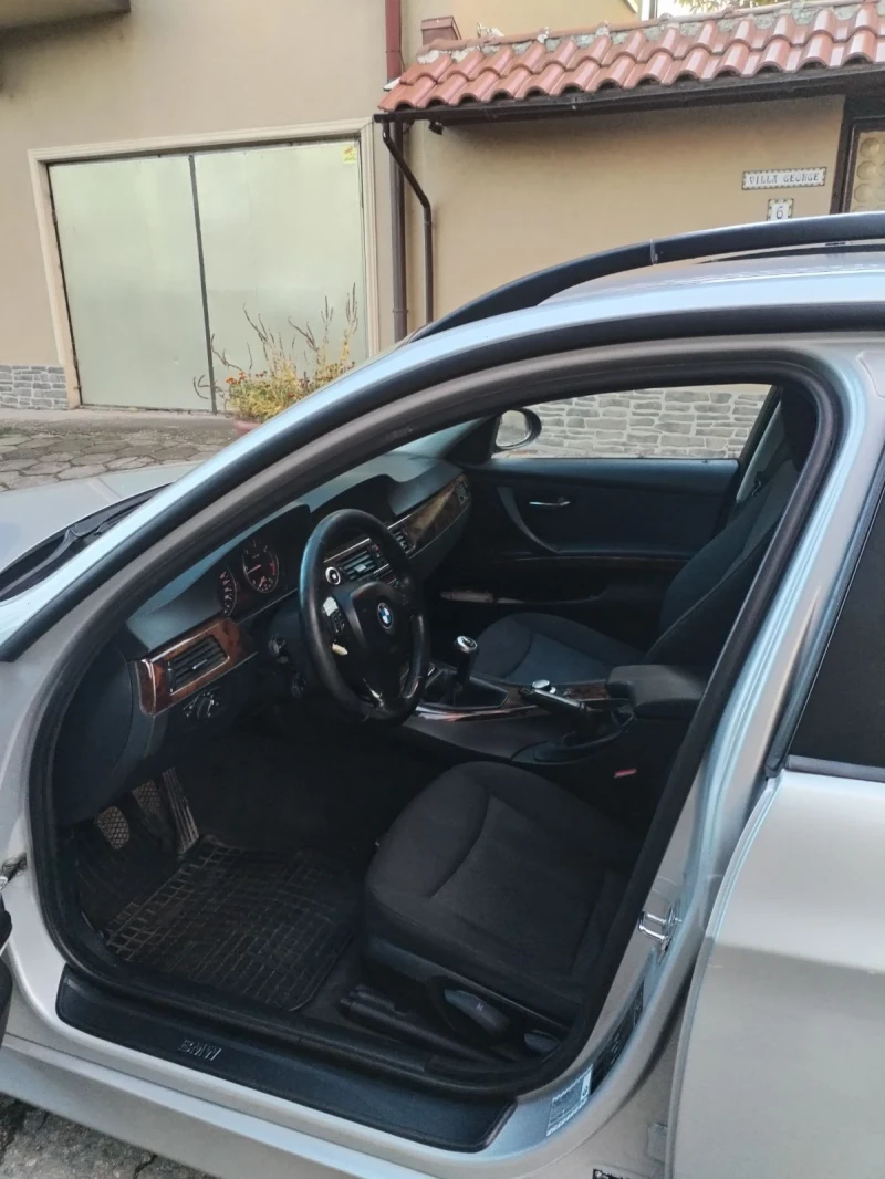 BMW 320, снимка 9 - Автомобили и джипове - 52181211