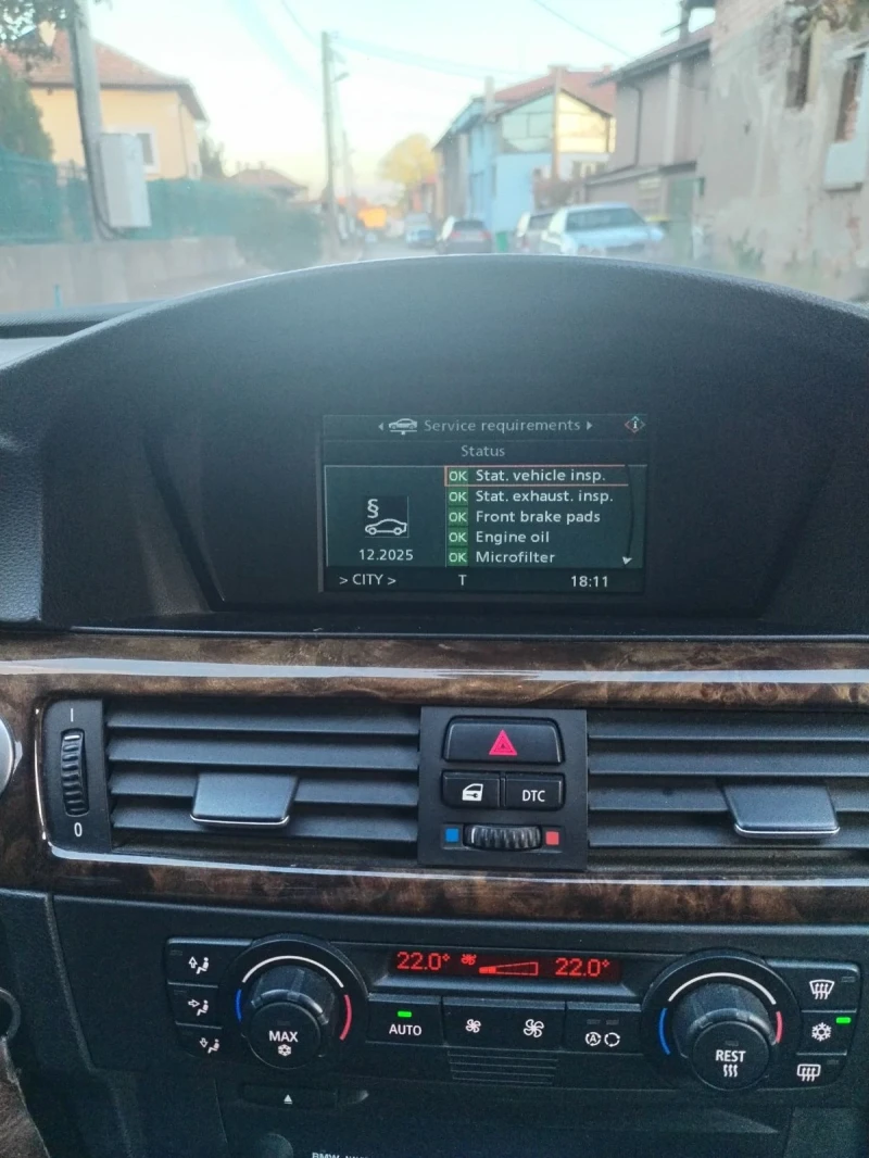 BMW 320, снимка 15 - Автомобили и джипове - 52181211