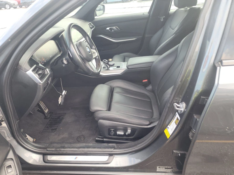 BMW 330 * M SPORT LINE* DIGITAL* PODGREV* PANO, снимка 11 - Автомобили и джипове - 52565595