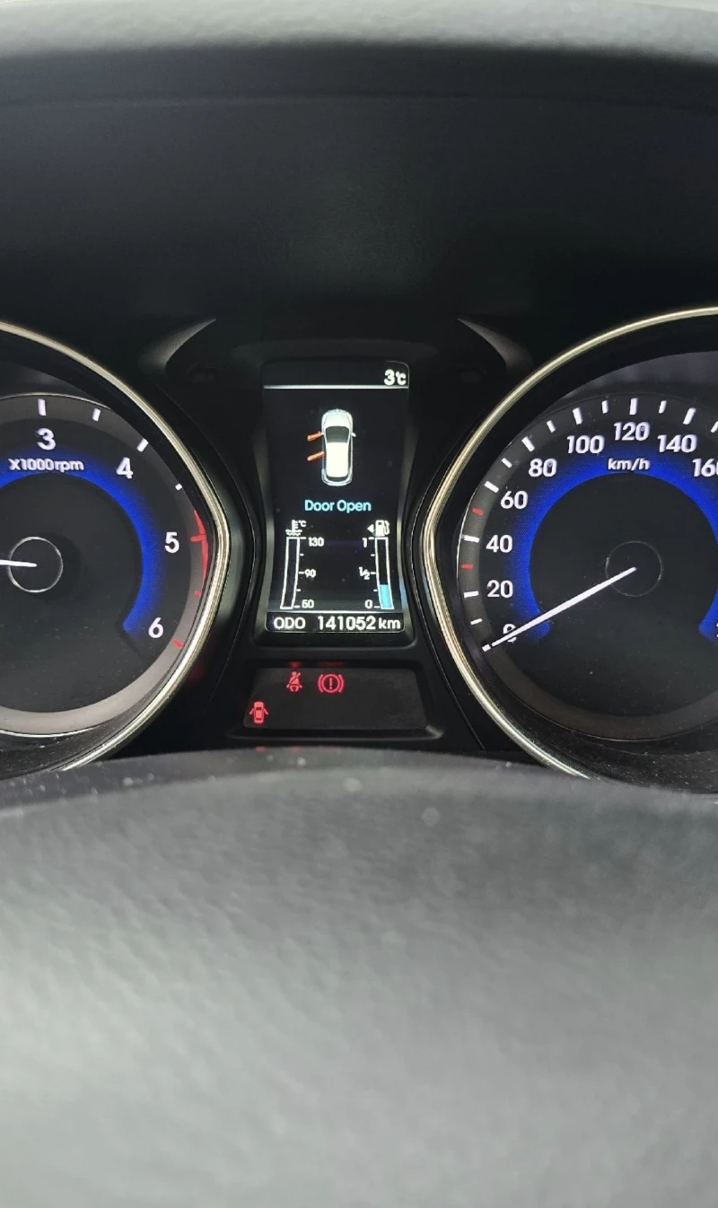 Hyundai I30 1.6 CRDI VERTEX , снимка 8 - Автомобили и джипове - 52878075