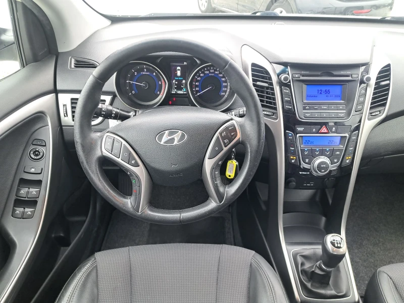 Hyundai I30 1.6 CRDI VERTEX , снимка 15 - Автомобили и джипове - 52878075