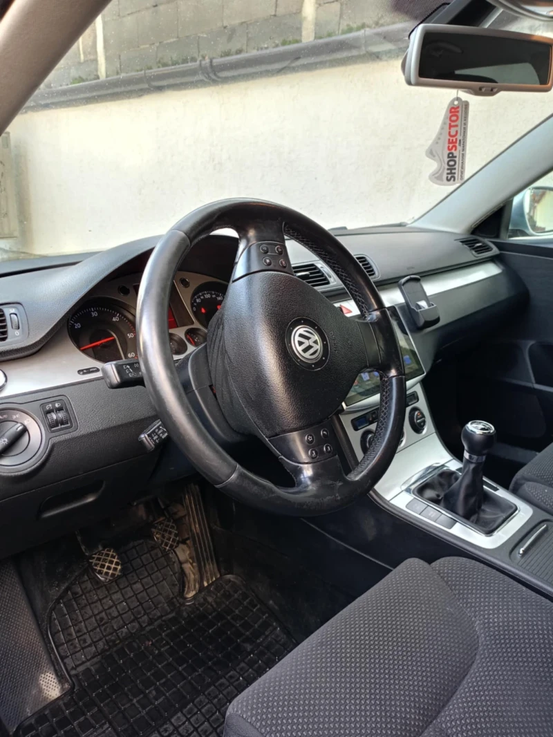 VW Passat, снимка 2 - Автомобили и джипове - 53386091