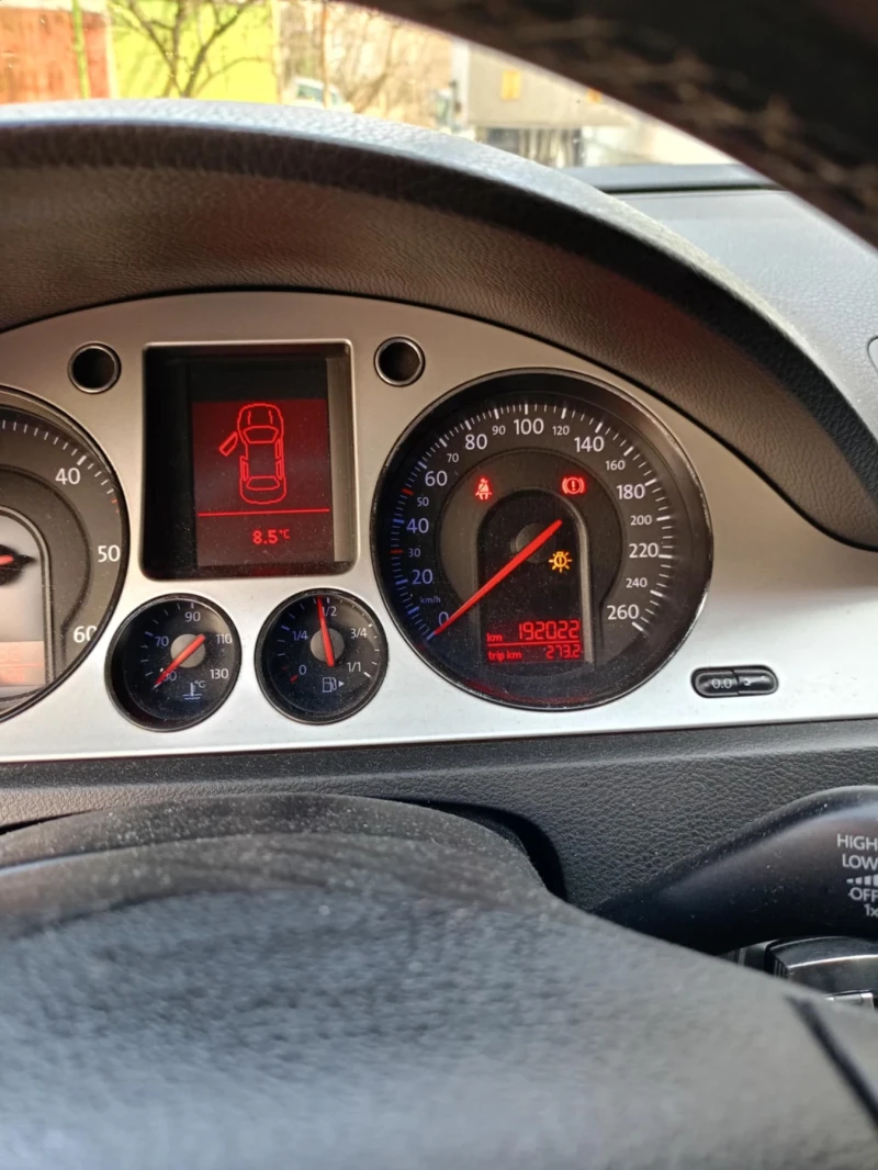 VW Passat, снимка 9 - Автомобили и джипове - 53386091