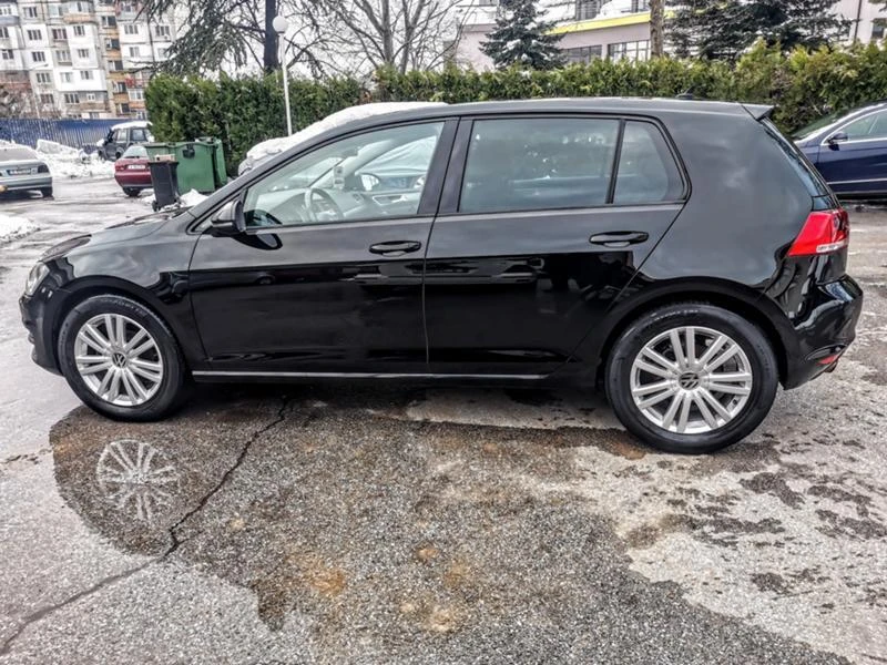 VW Golf 1.6 tdi, снимка 8 - Автомобили и джипове - 49292152