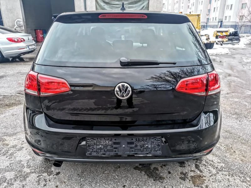 VW Golf 1.6 tdi, снимка 6 - Автомобили и джипове - 49292152