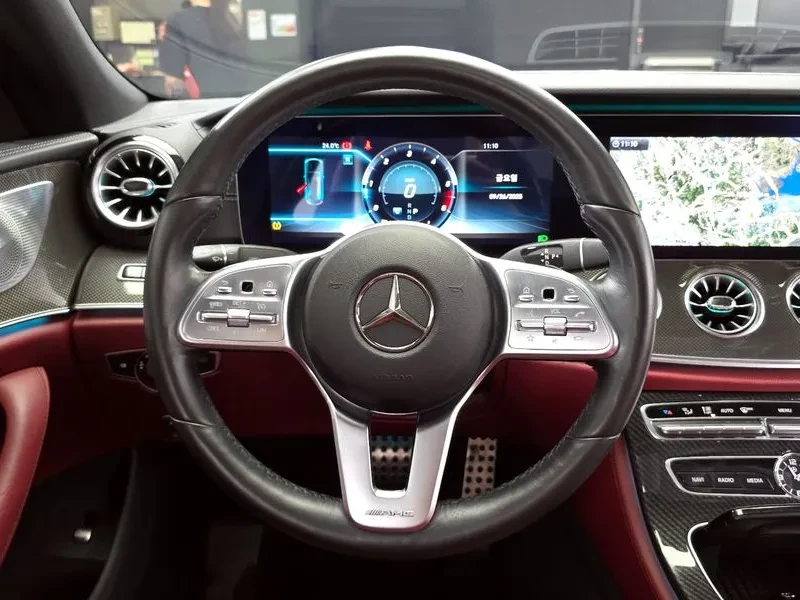 Mercedes-Benz CLS 300 D Amg Line, снимка 13 - Автомобили и джипове - 55951863