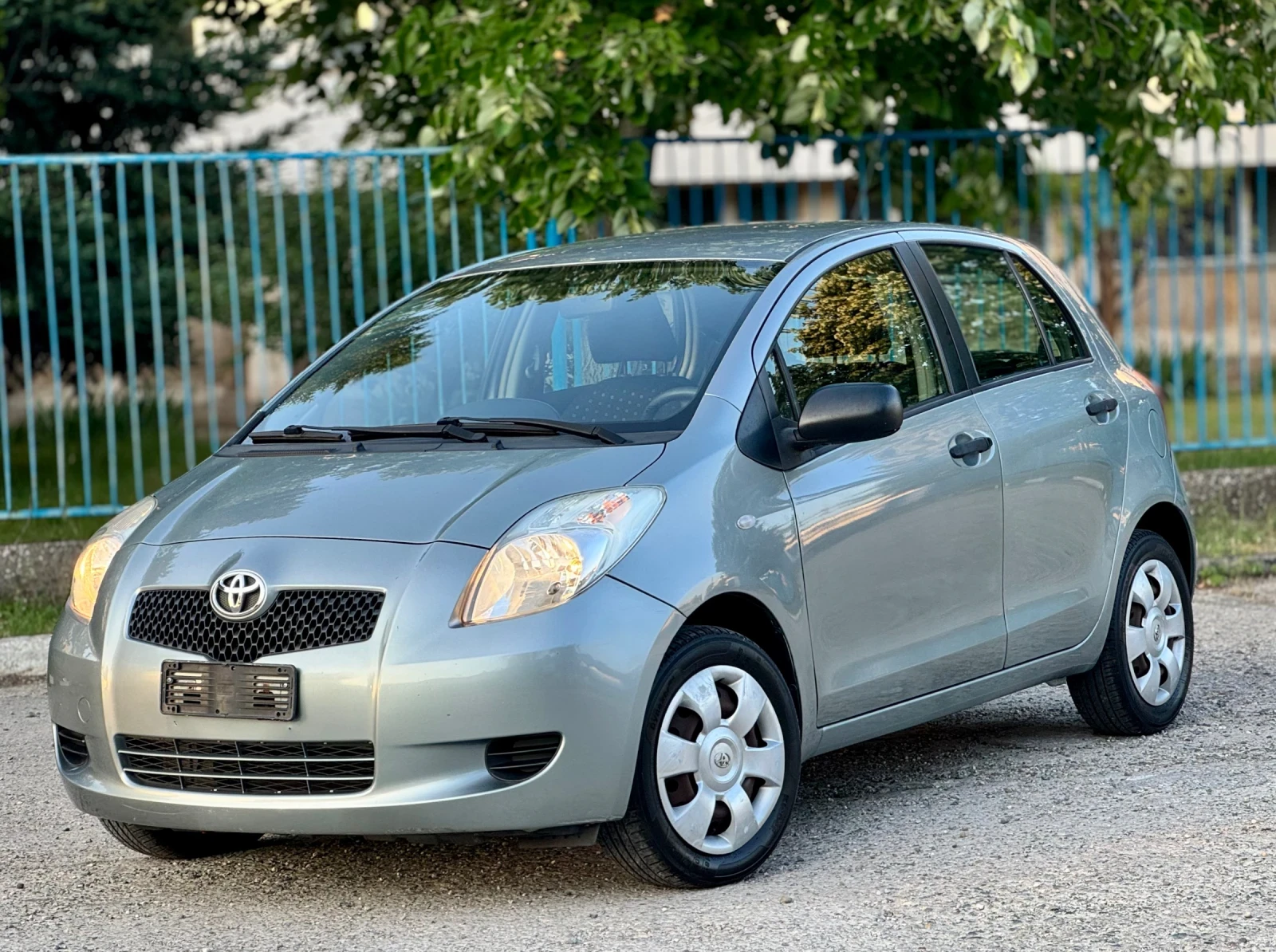 Toyota Yaris 1.0i~70hp~ITALY~КЛИМАТИК~130000км!, снимка 1