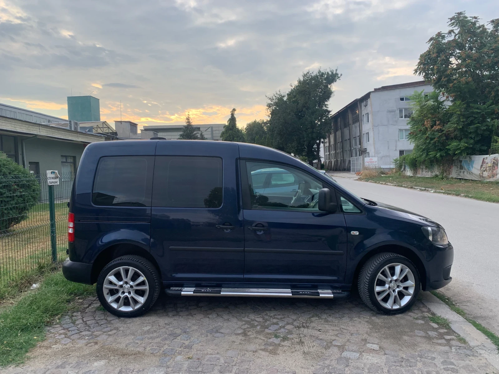 VW Caddy 4x4 2.0  - изображение 2