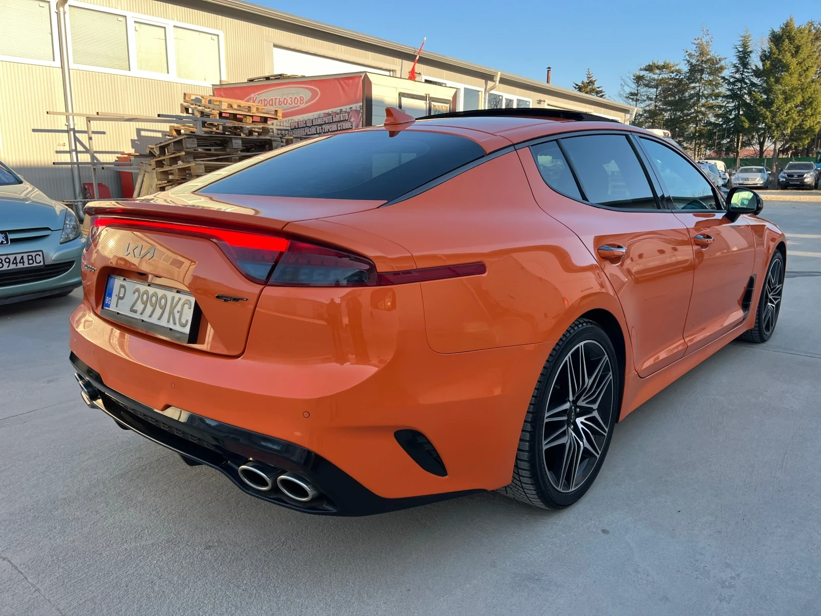 Kia Stinger 3, 3T-GT-366k.с/HEAD UP/КАМЕРА-360/ОБДУХВАНЕ/НОВА! - изображение 6