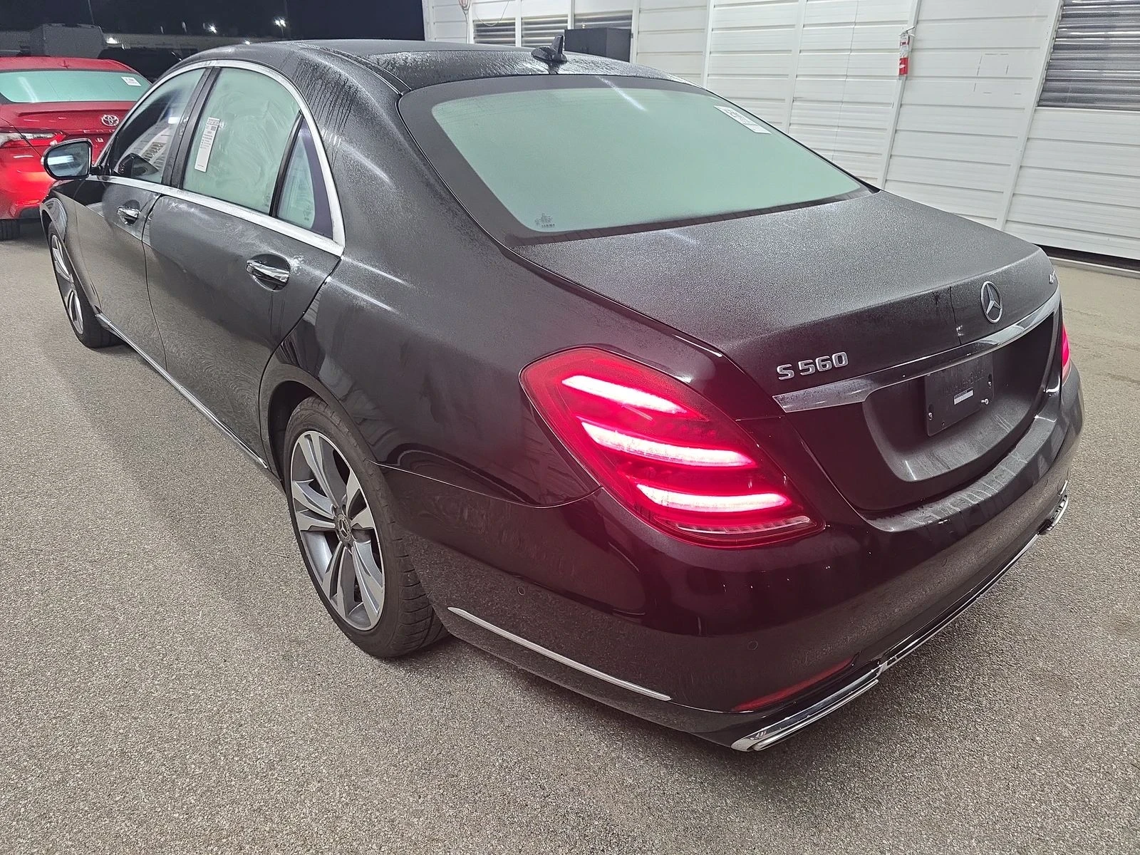 Mercedes-Benz 560  - изображение 6