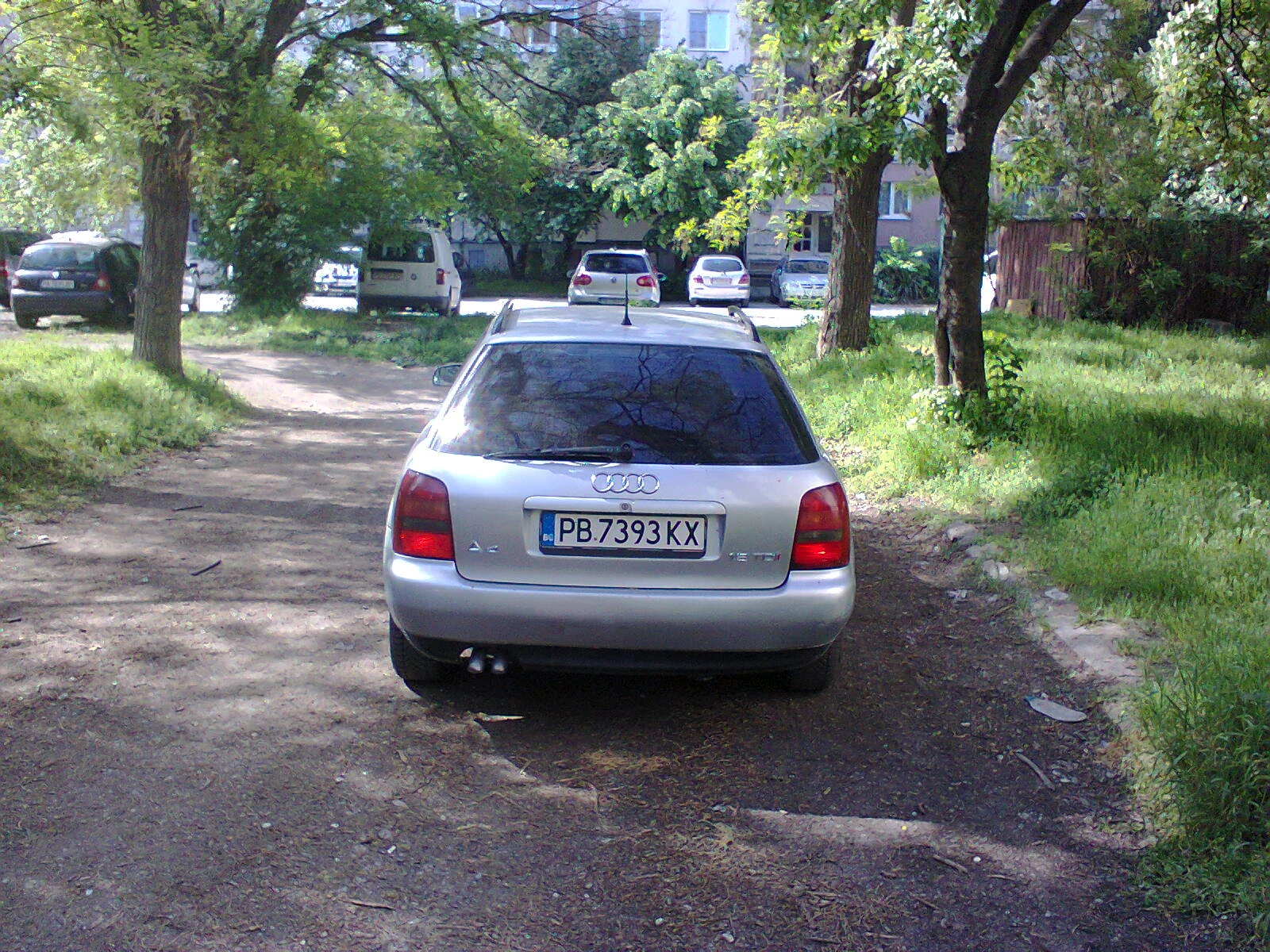 Audi A4 1.9 TD - KLIMATRONIK - изображение 5
