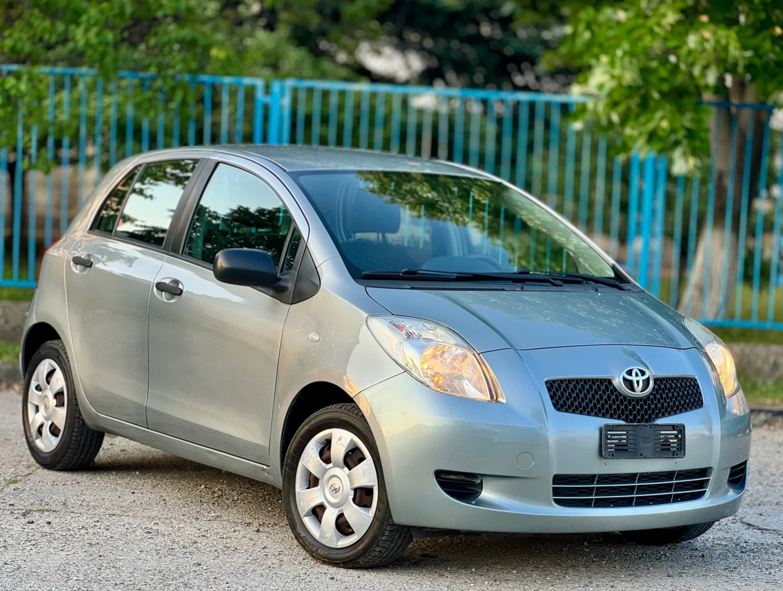 Toyota Yaris 1.0i~70hp~ITALY~КЛИМАТИК~130000км! - изображение 3