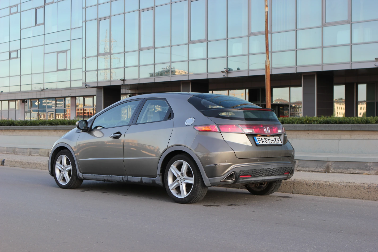 Honda Civic 1.8 automatic - изображение 2