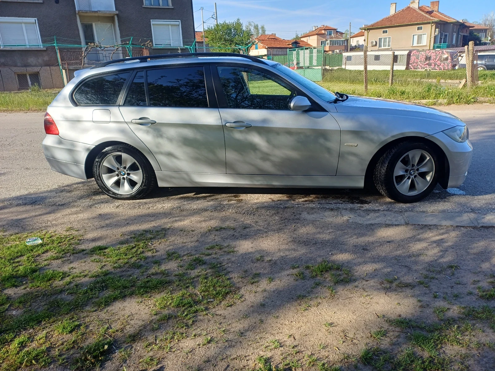 BMW 320, снимка 12 - Автомобили и джипове - 53607248