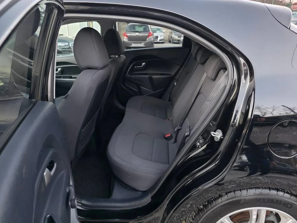 Kia Rio 1.25i 88K.C. / НАВИ / КЛИМАТИК / КАМЕРА - изображение 7