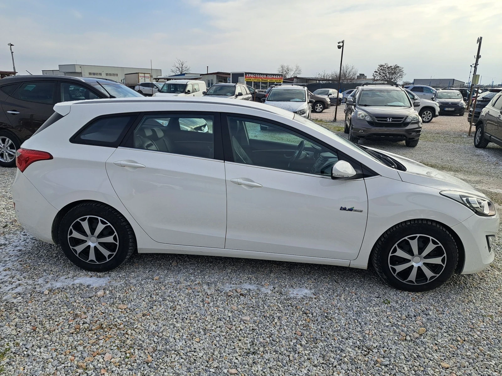 Hyundai I30 1.6 CRDI VERTEX  - изображение 2