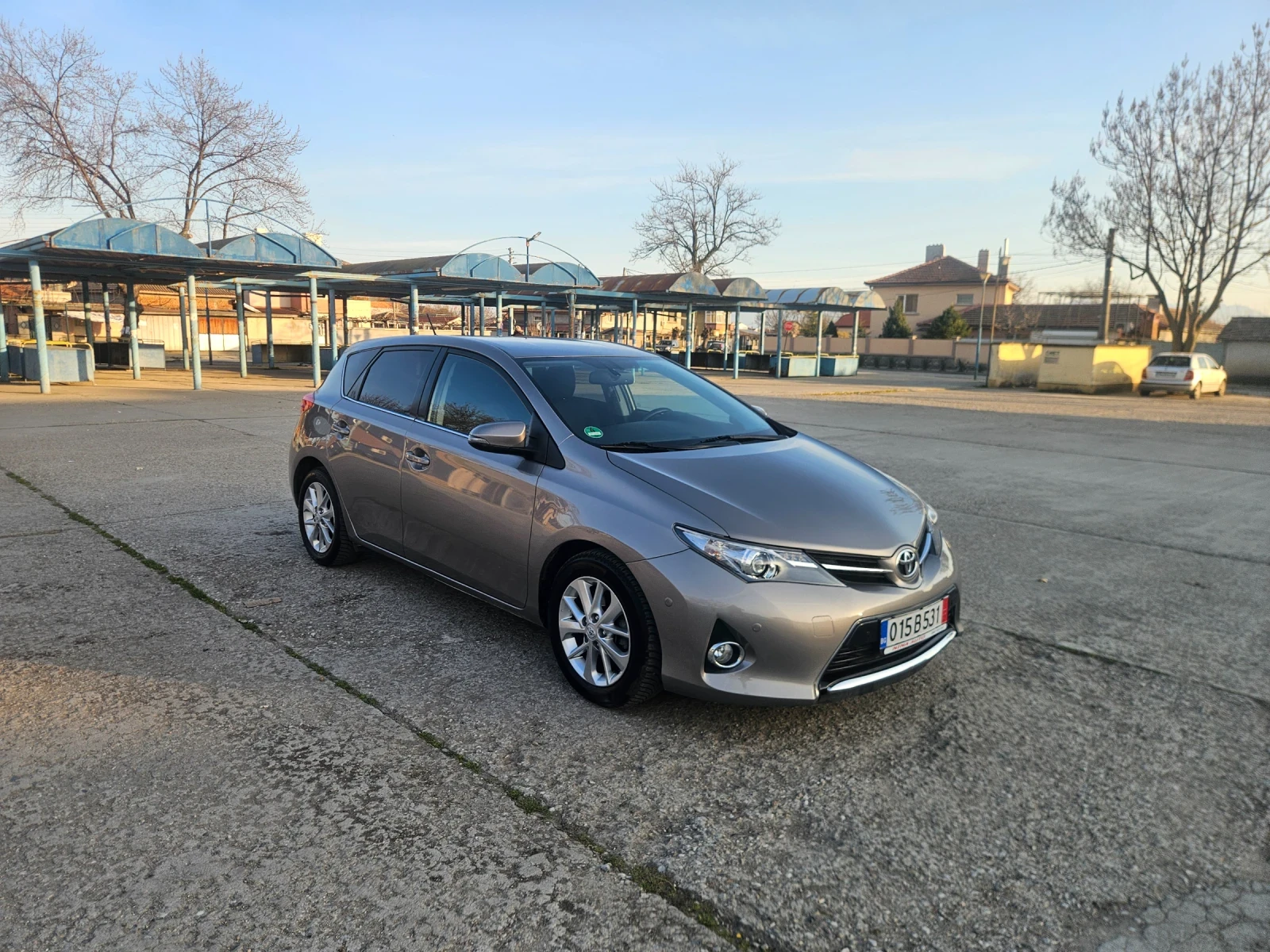 Toyota Auris Автомат 95000km, снимка 8 - Автомобили и джипове - 53818409