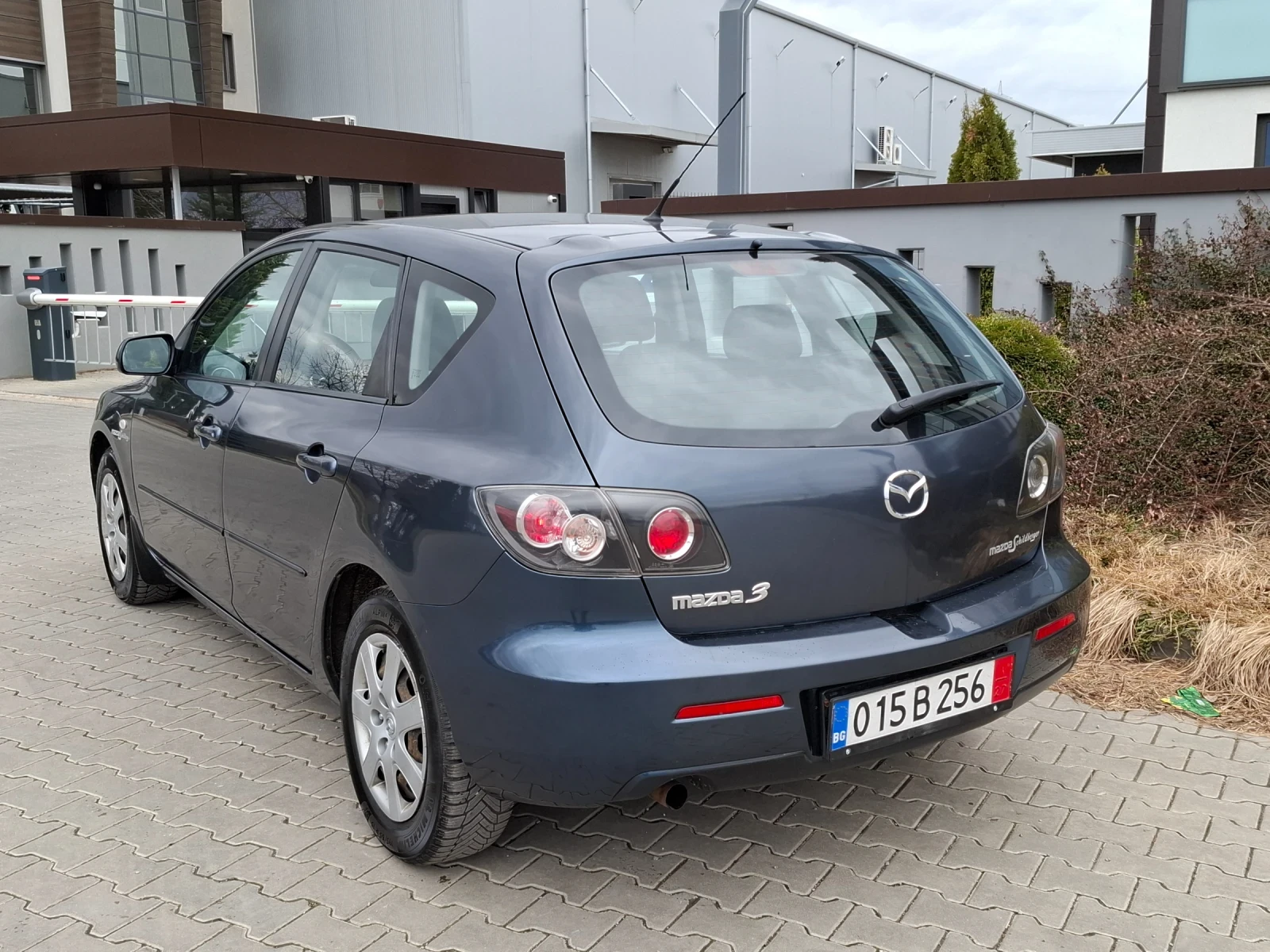 Mazda 3 1.4i* (84кс)* * FACELIFT* * НОВ ВНОС* * , снимка 8 - Автомобили и джипове - 53905217