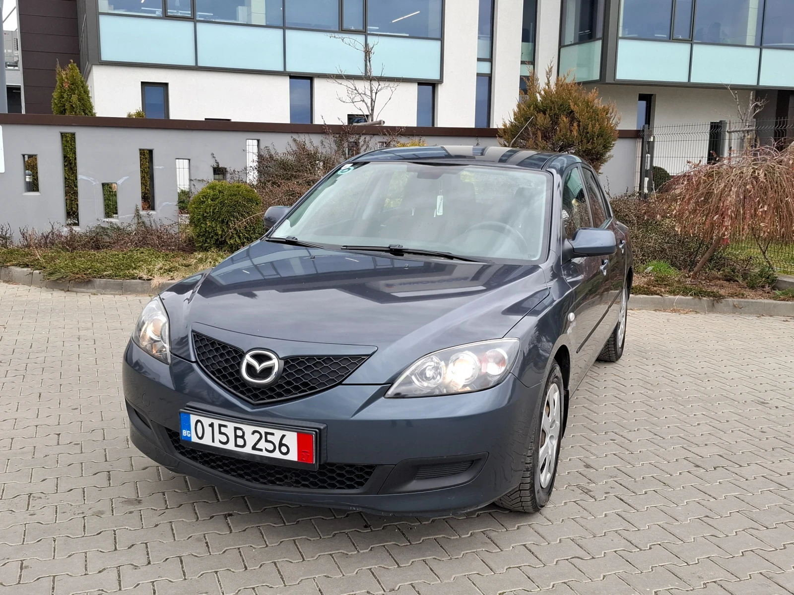 Mazda 3 1.4i* (84кс)* * FACELIFT* * НОВ ВНОС* * , снимка 2 - Автомобили и джипове - 53905217