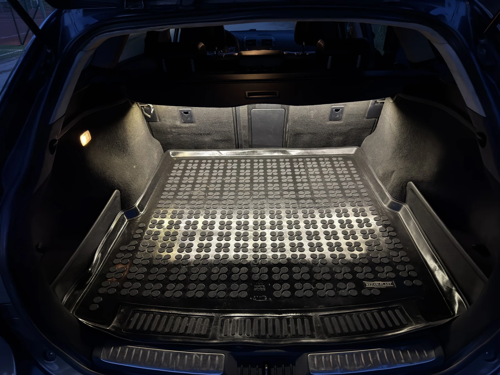 Toyota Avensis T27 | Mobile.bg � ����������� 8