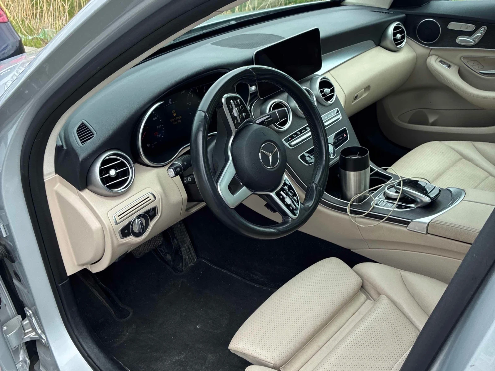 Mercedes-Benz C 300 4MATIC * ПОДГРЕВ * ПАНОРАМА * 360 КАМЕРА * CARFAX, снимка 6 - Автомобили и джипове - 54609665