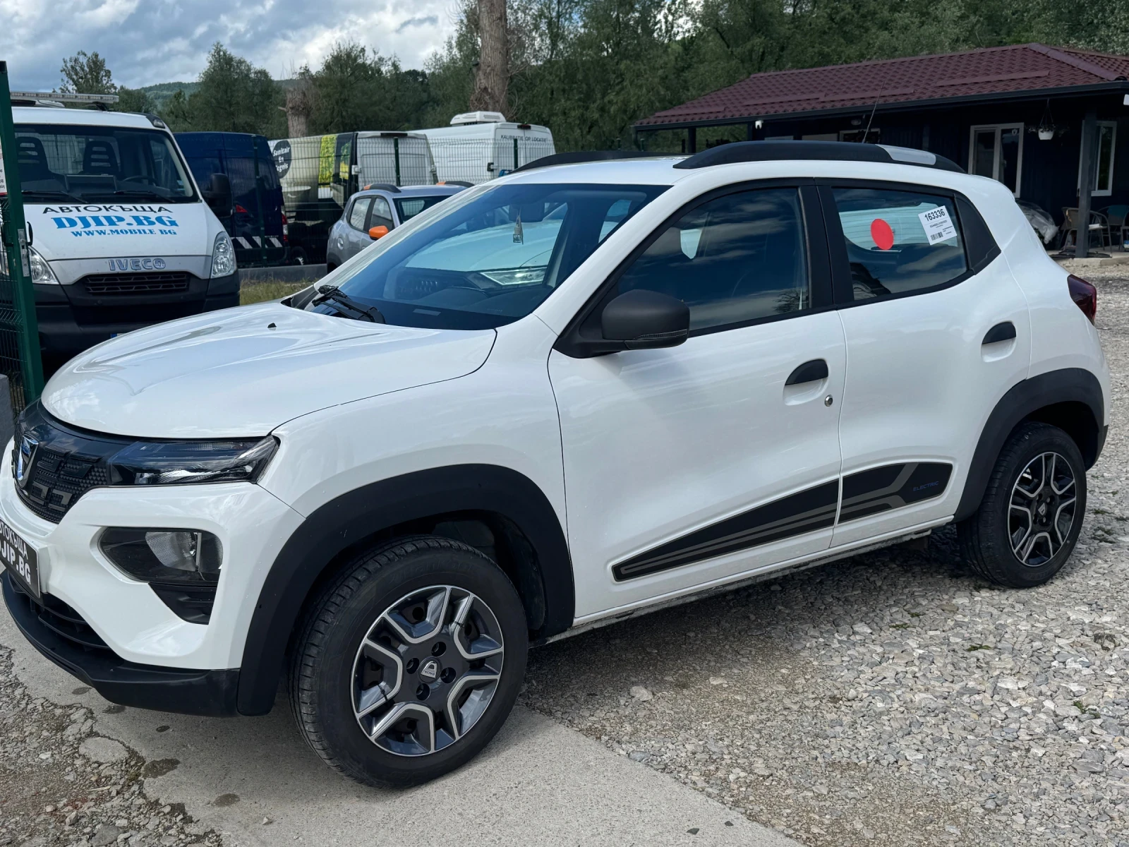 Dacia Spring, снимка 3 - Автомобили и джипове - 54755402