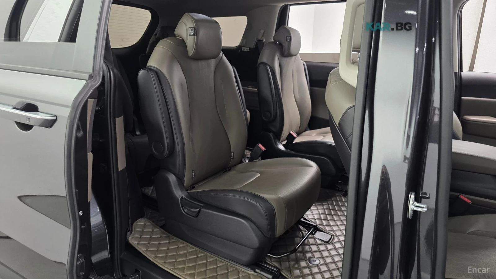 Kia Carnival 3.5* PRESTIGE* ПОДГРЕВ* ОБДУХВАНЕ* 360* , снимка 16 - Автомобили и джипове - 54916871