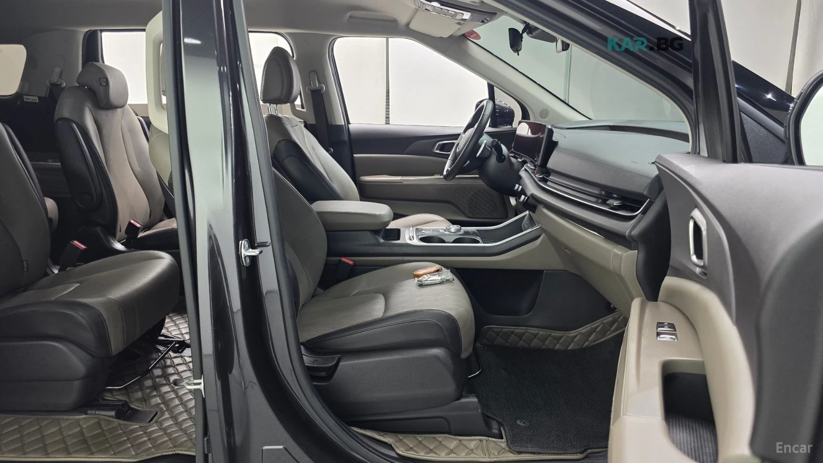 Kia Carnival 3.5* PRESTIGE* ПОДГРЕВ* ОБДУХВАНЕ* 360* , снимка 11 - Автомобили и джипове - 54916871