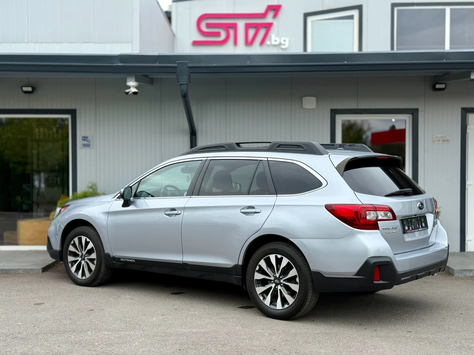 Subaru Outback 3.6R* base, снимка 7 - Автомобили и джипове - 55108709