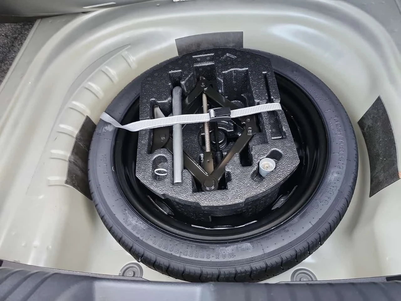 VW Jetta * COMFORTLINE * CARFAX * 9K KM *   | Mobile.bg � ����������� 10
