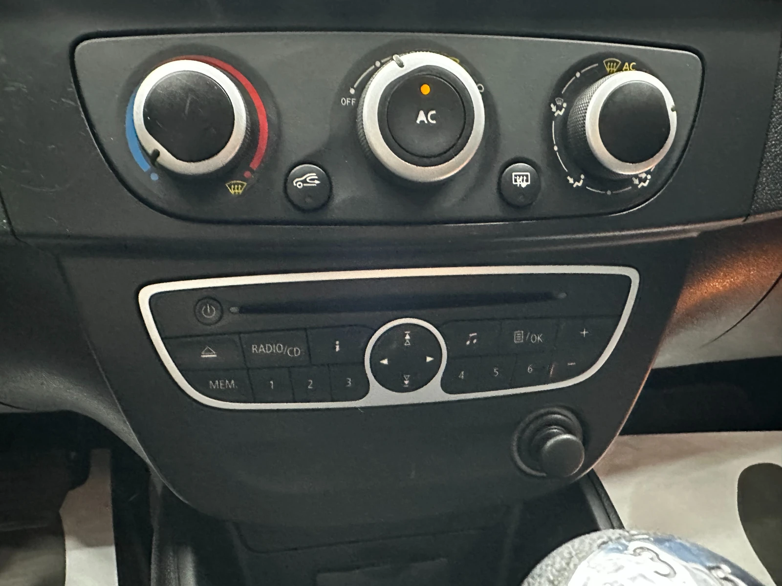 Renault Megane 1.5d 90 к.с., снимка 10 - Автомобили и джипове - 55540329