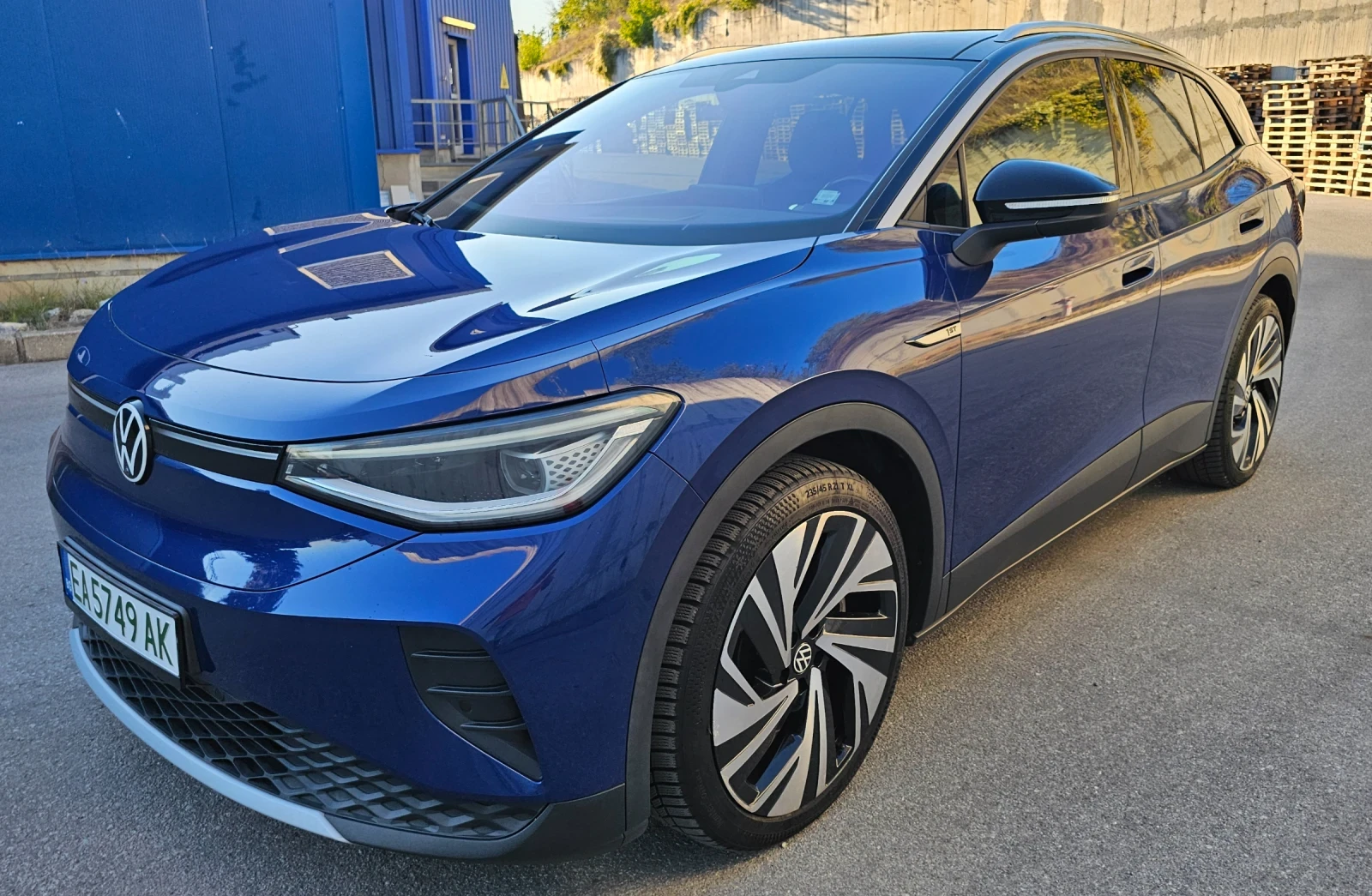 VW ID.4 Всички екстри, снимка 3 - Автомобили и джипове - 56121623