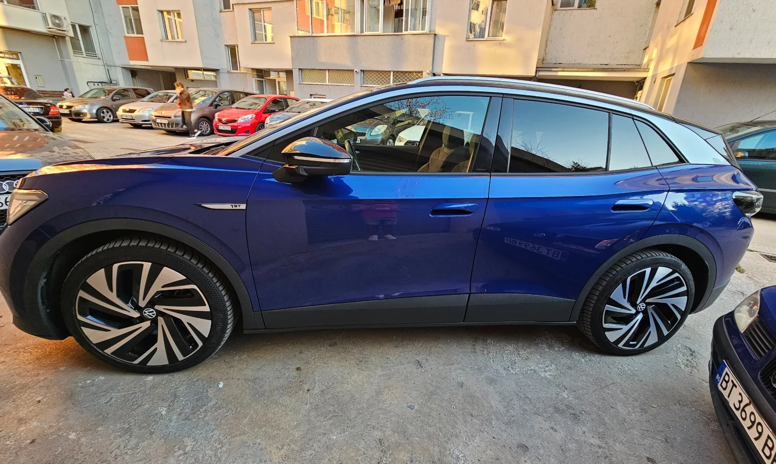 VW ID.4 Всички екстри, снимка 2 - Автомобили и джипове - 56121623