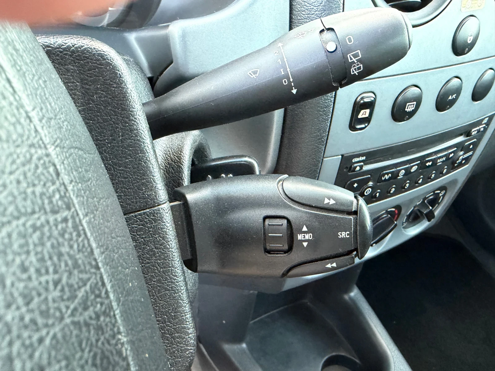 Peugeot Partner 1.6HDI, снимка 15 - Автомобили и джипове - 56289669