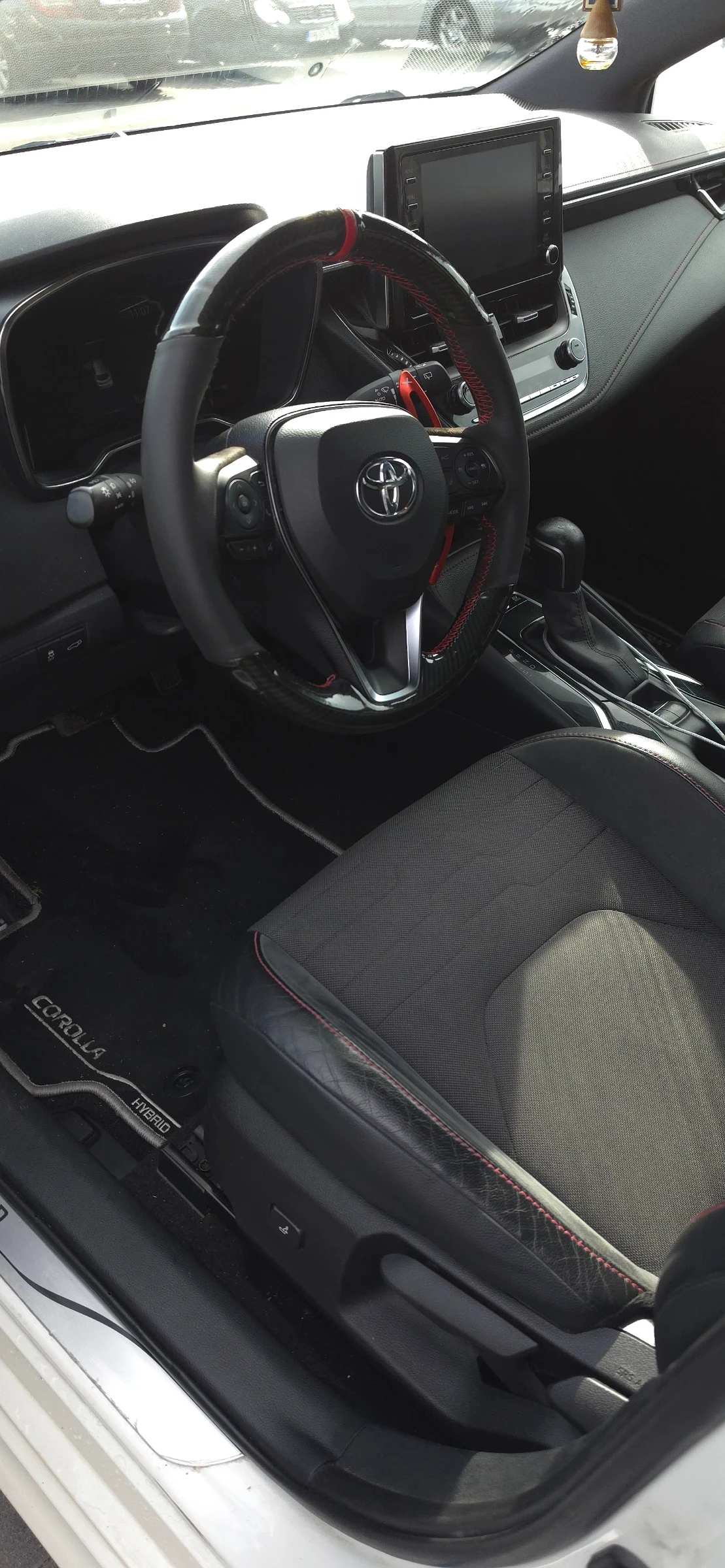 Toyota Corolla Комби, снимка 12 - Автомобили и джипове - 56464377