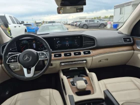 Mercedes-Benz GLC 350 AMG Line * Един собственик * CARFAX * 49k km! * , снимка 5