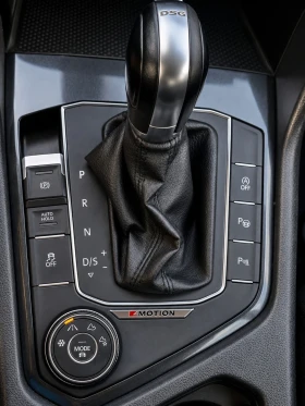 VW Tiguan 2.0 TDI/DSG/4motion/Distronic/Lane Assist/Blind Sp, снимка 13
