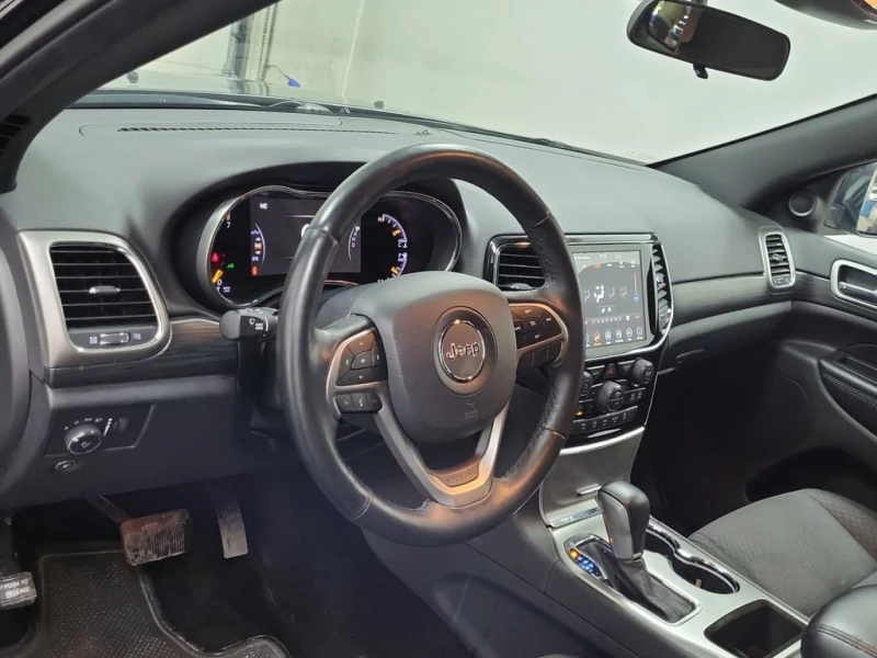 Jeep Grand cherokee * Laredo E * CARFAX * , снимка 10 - Автомобили и джипове - 53006311