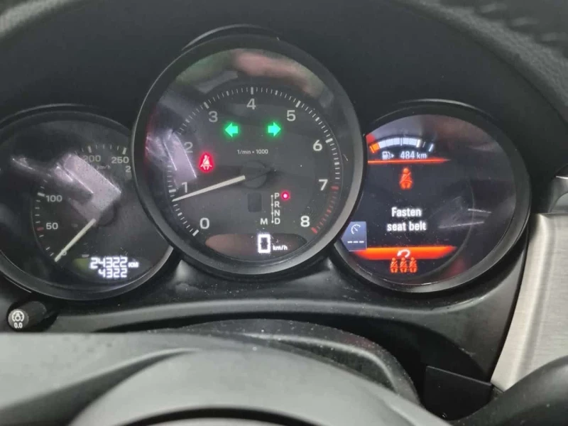 Porsche Macan AWD  CARFAX, снимка 10 - Автомобили и джипове - 53510570