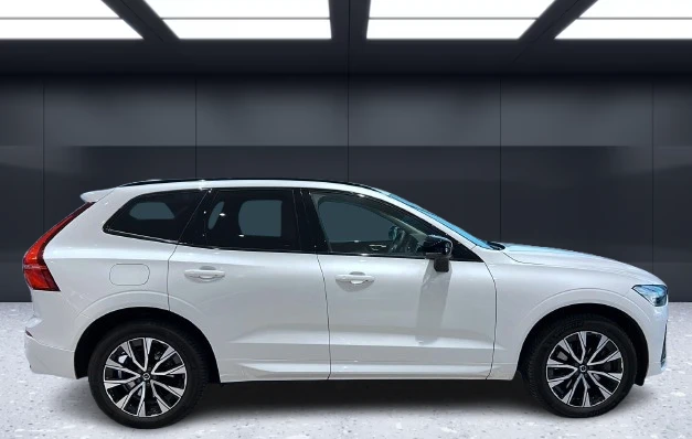 Volvo XC60 B4D AWD = Plus Dark = Гаранция - изображение 4