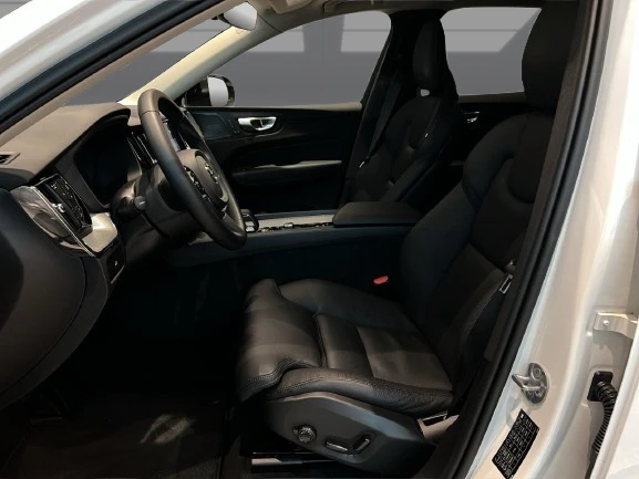 Volvo XC60 B4D AWD = Plus Dark = Гаранция - изображение 6