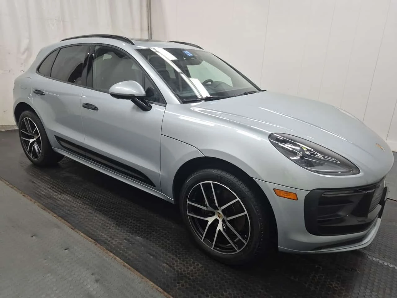 Porsche Macan AWD  CARFAX - изображение 2