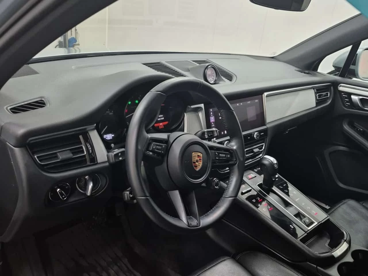 Porsche Macan AWD  CARFAX - изображение 9