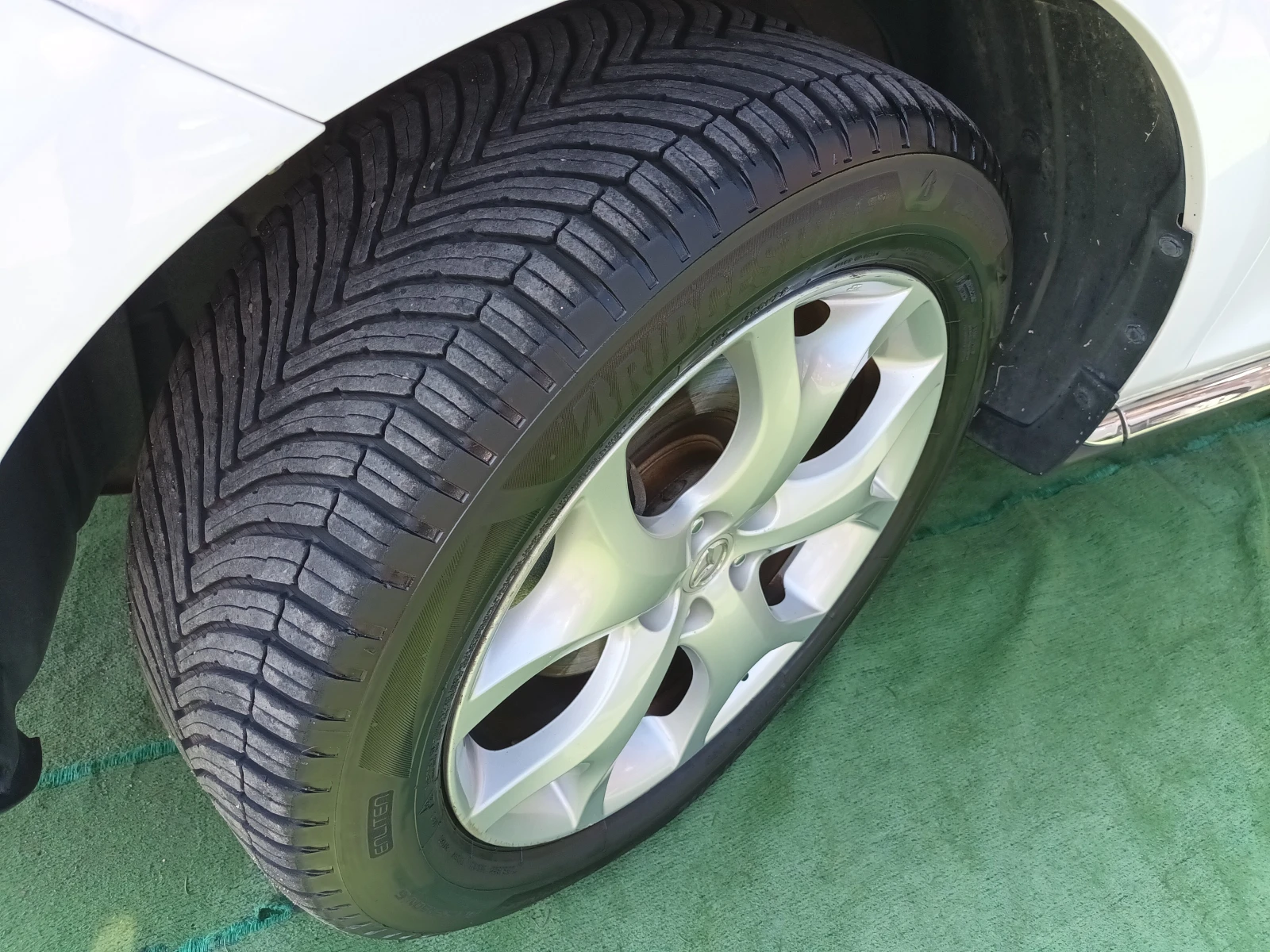 Mazda CX-7 2.2D/4x4/КОЖА, снимка 15 - Автомобили и джипове - 53734701