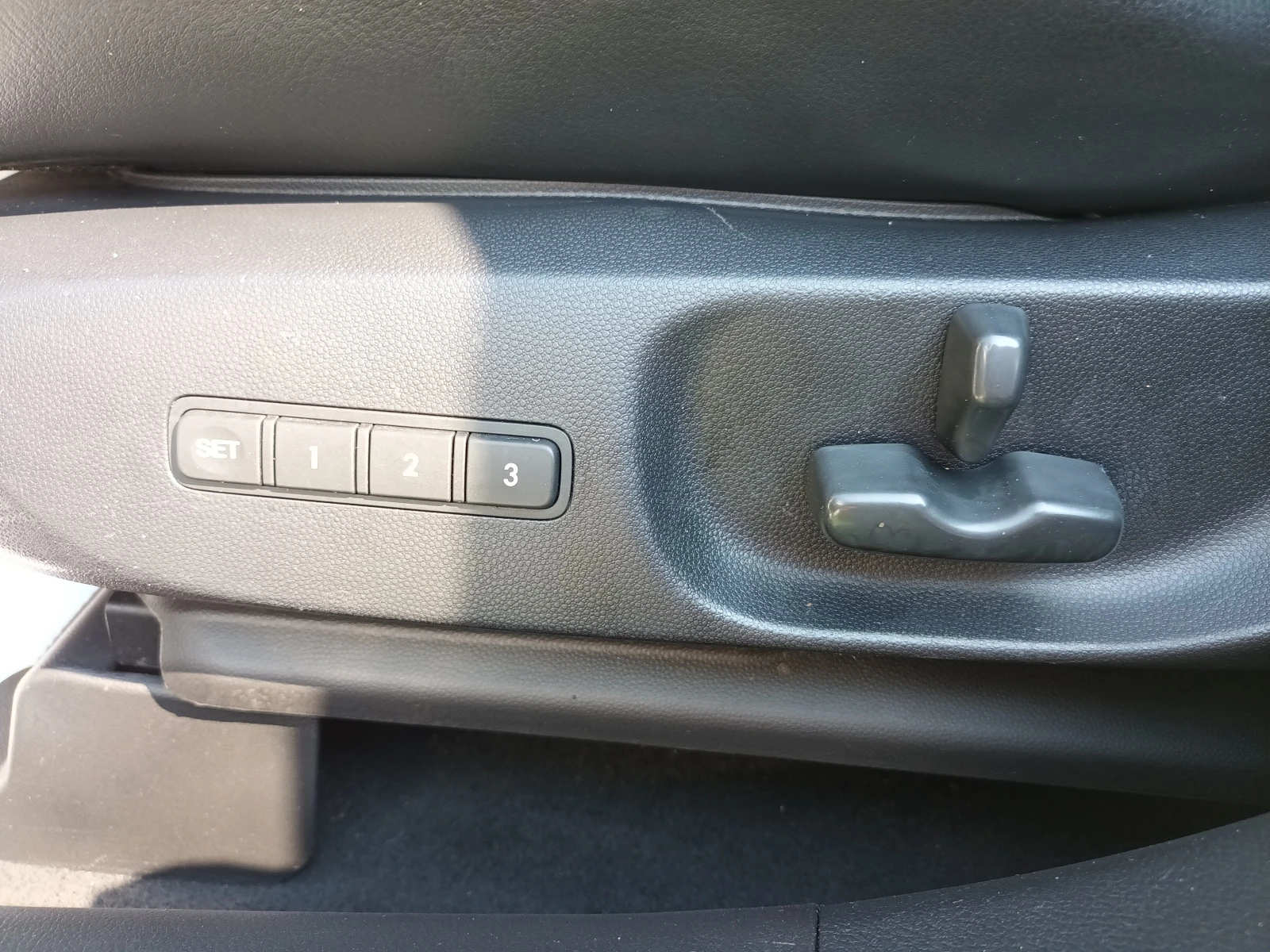 Mazda CX-7 2.2D/4x4/КОЖА, снимка 7 - Автомобили и джипове - 53734701